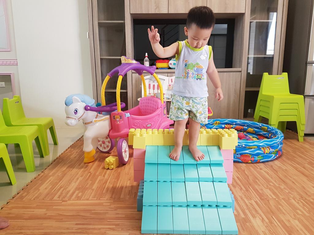 Childlike Innocence Homestay Hualien City Ngoại thất bức ảnh