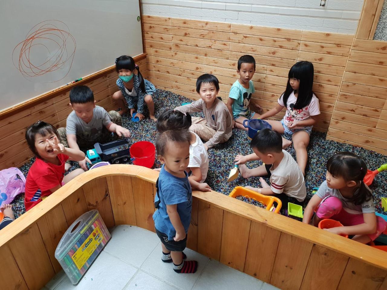 Childlike Innocence Homestay Hualien City Ngoại thất bức ảnh